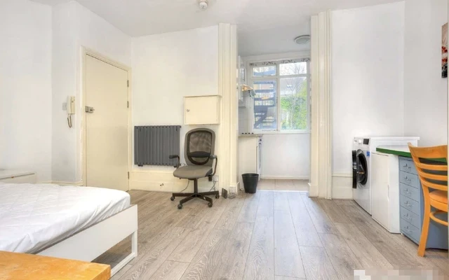 Brunswick Studios 4