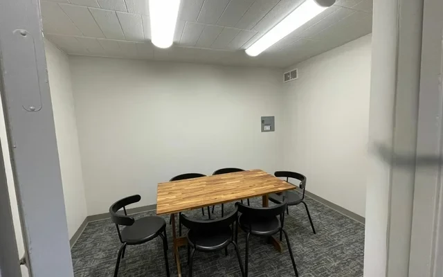 Sherwood Towers - chỗ ở sinh viên tại Pittsburgh - phòng họp