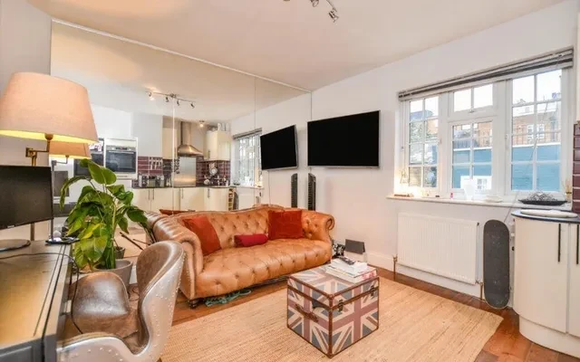 LH-Northwick Close 0