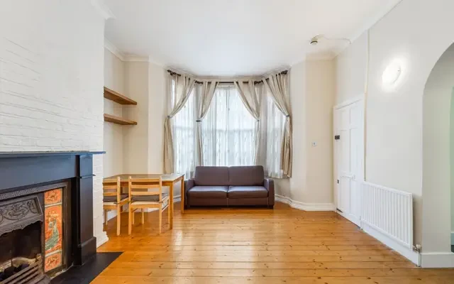 Frognal, London, NW3 6AG 0