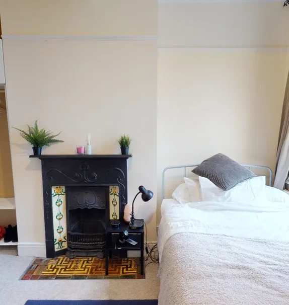 Fishponds Road, BS16
