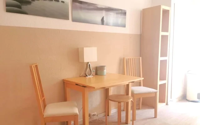 Full-Serviced 3-room Apartment with Balcony - Westend Frankfurt 4