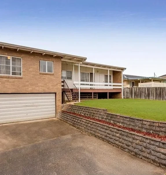 22 Lavinia St