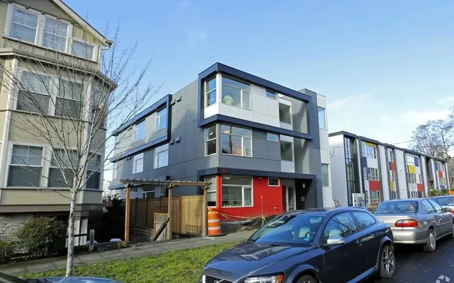 Jupiter Apartments 0