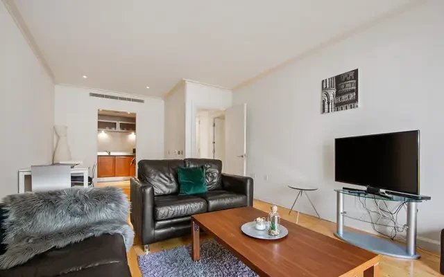 apartment in Isle of Dogs 4