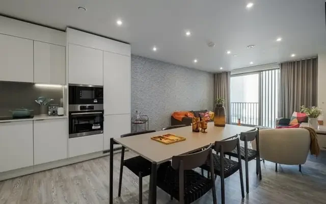 Cherry Park Lane, Stratford, London, E20 1NX 4