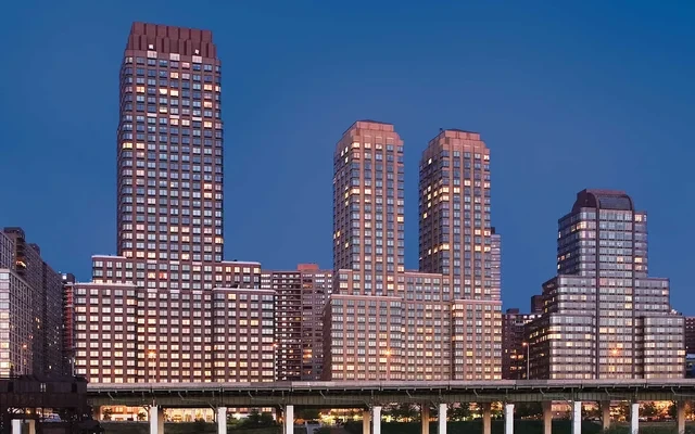 180 Riverside Blvd 2