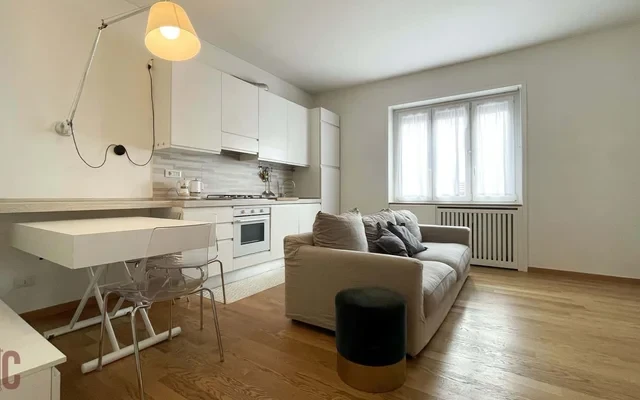 Appartamento in Via Canonica - zona Canonica, Sempione
 (CANONICA54D) 2