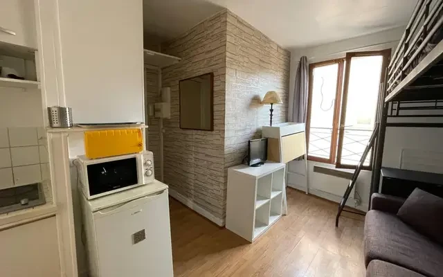 studio in 19th arrondissement of Paris and Parc des Buttes Chaumont 0