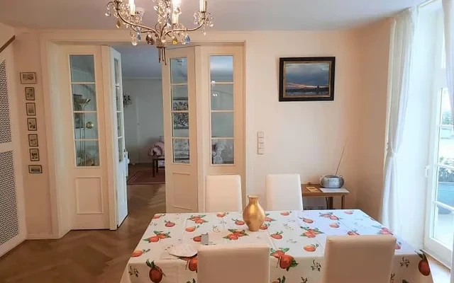 Perfectly equipped 3-bedroom (5 room) apartment in Berlin Mitte 1