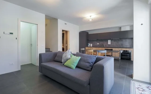 Appartamento in Via Canonica - zona Canonica, Sempione
 (CANONICA79B4) 1