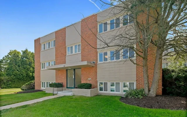 Greenbriar Park Apartment-Interim 1