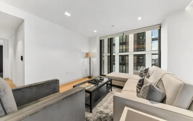 Casson Square, Southbank, London, SE1 7GY 4