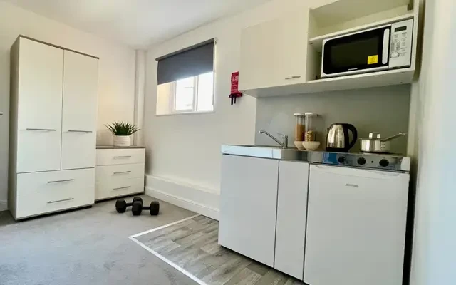 New studio in the heart of Southampton 4