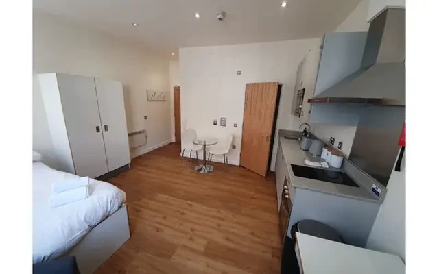 20 Frogmore Street, BS1 5LZ 3