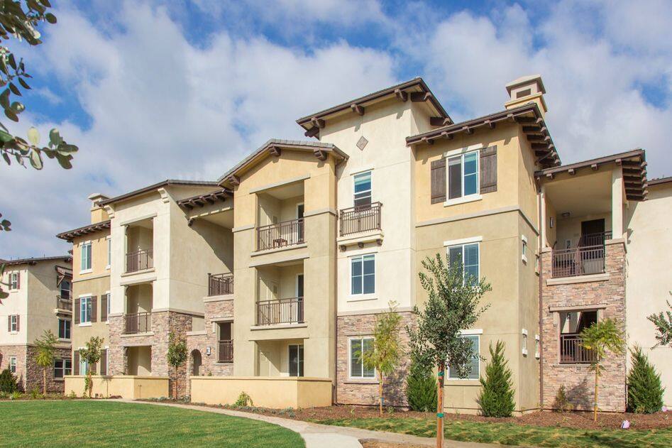 Hollister Village