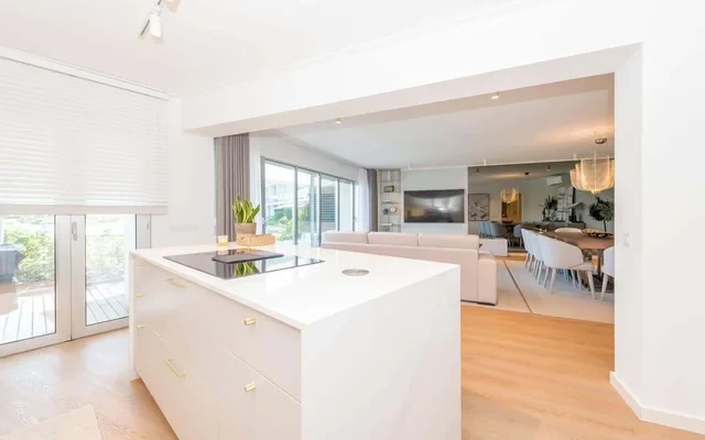 Amazing 3-bedroom Apartment in Avenida Padua, Lisbon (premium location) 2