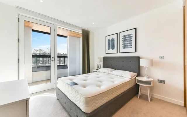 LH-Holland Park Avenue - London student accommodation
