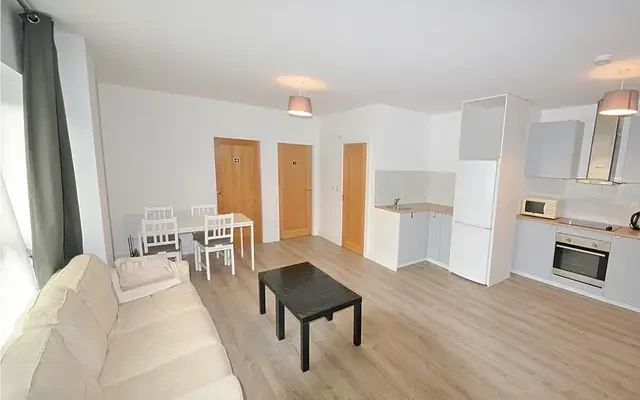 4 Herberton Road 4