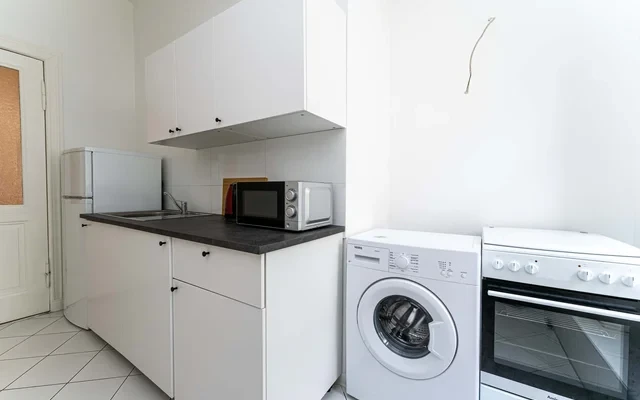 Studio Apartment 3