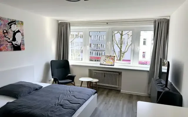 Exclusive studio apartment in a central location in Cologne 4