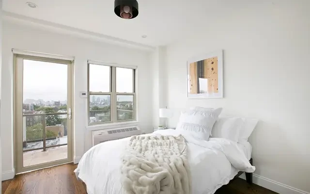 651 Metropolitan Ave 1