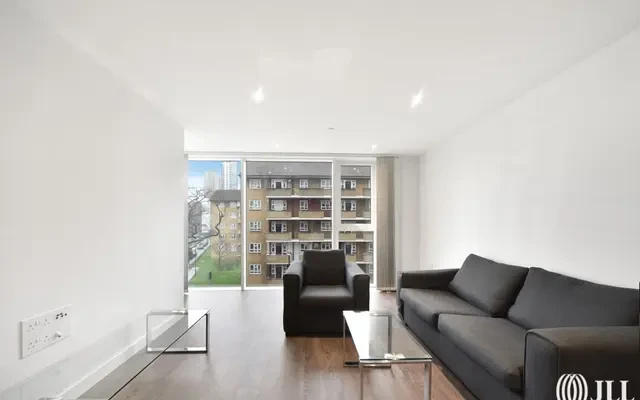 Shoreline Building, London N4 1