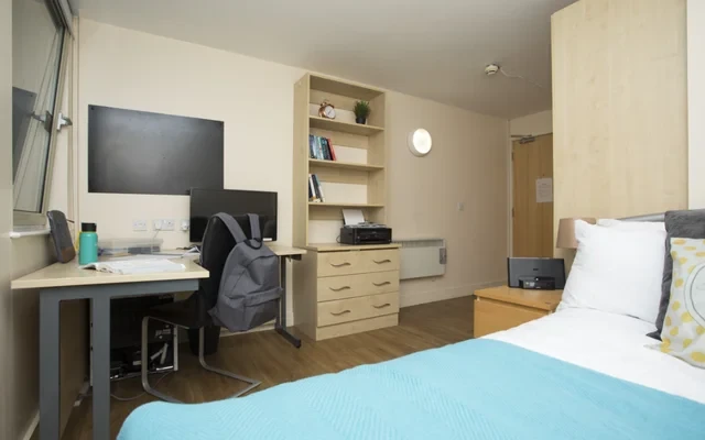 Daisybank Villas - Manchester student accommodation - Silver Ensuite
