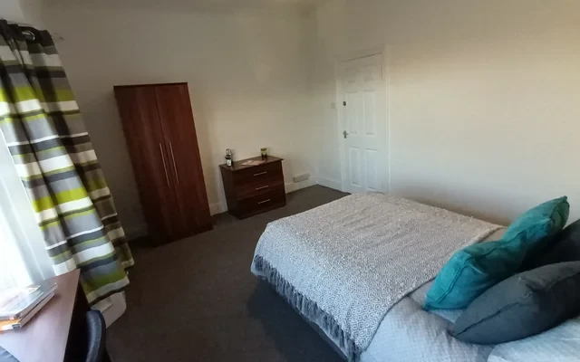 26 Newlands Road 4