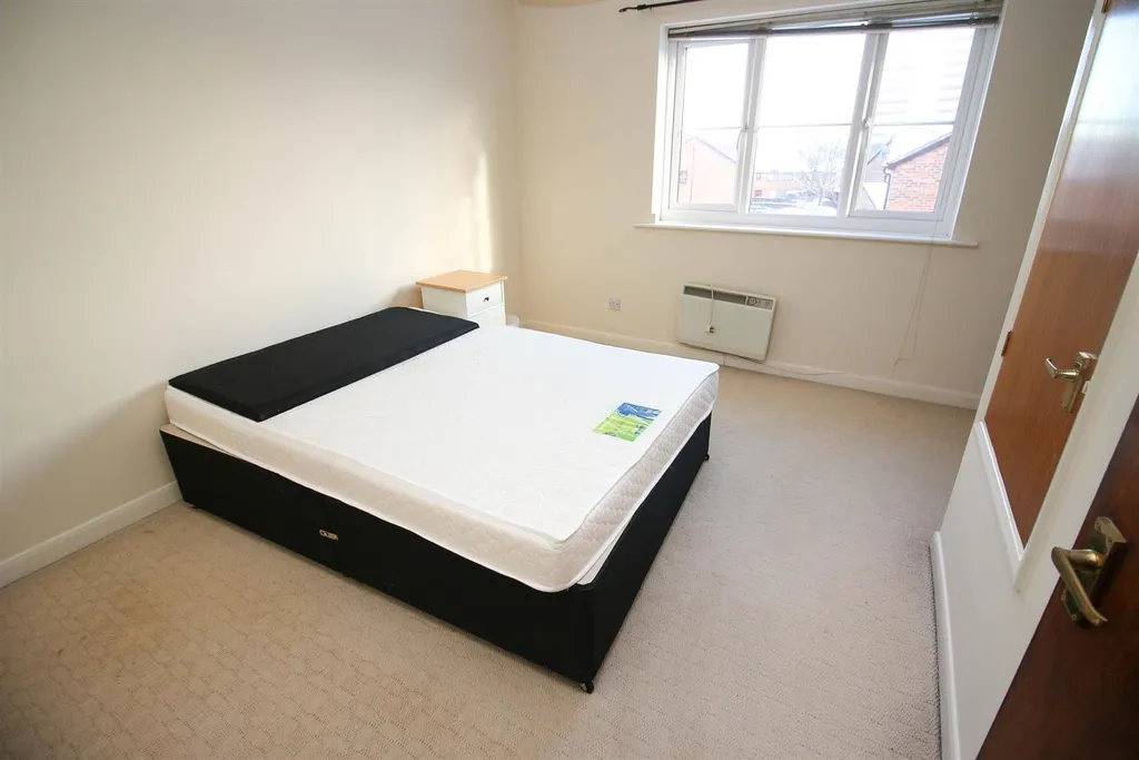 2 bedrooms 1 bathroom