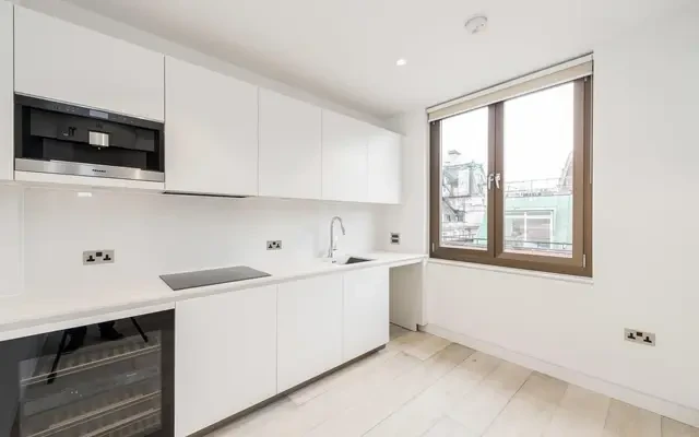 1 Bennet Street, St James's, London, SW1A 1RP 1