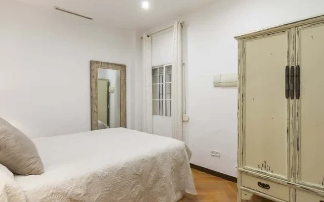Calle de Estanislao Figueras, 5 2
