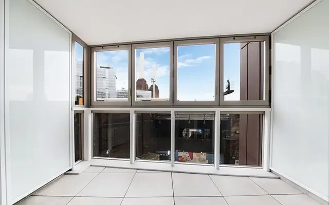 Cascade Court, Sopwith Way, London, SW11 8AZ 2
