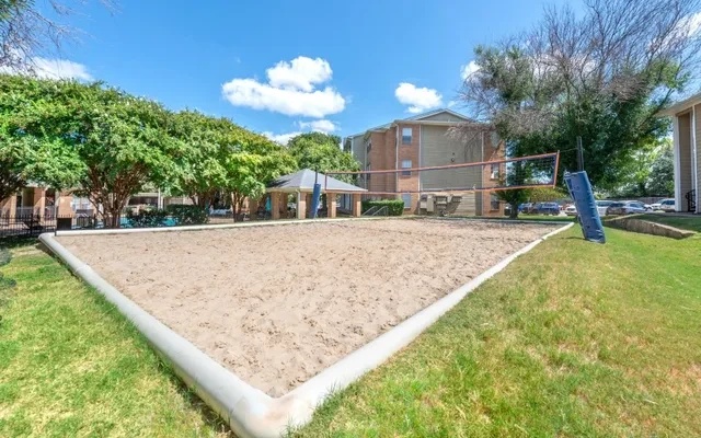 Centennial Court Apartments- Student Housing 3