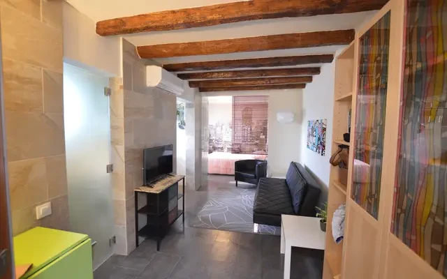 studio in El Raval (Ciutat Vella) 1