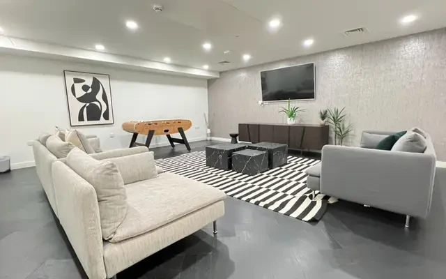 St. Peters Street 25992# 3