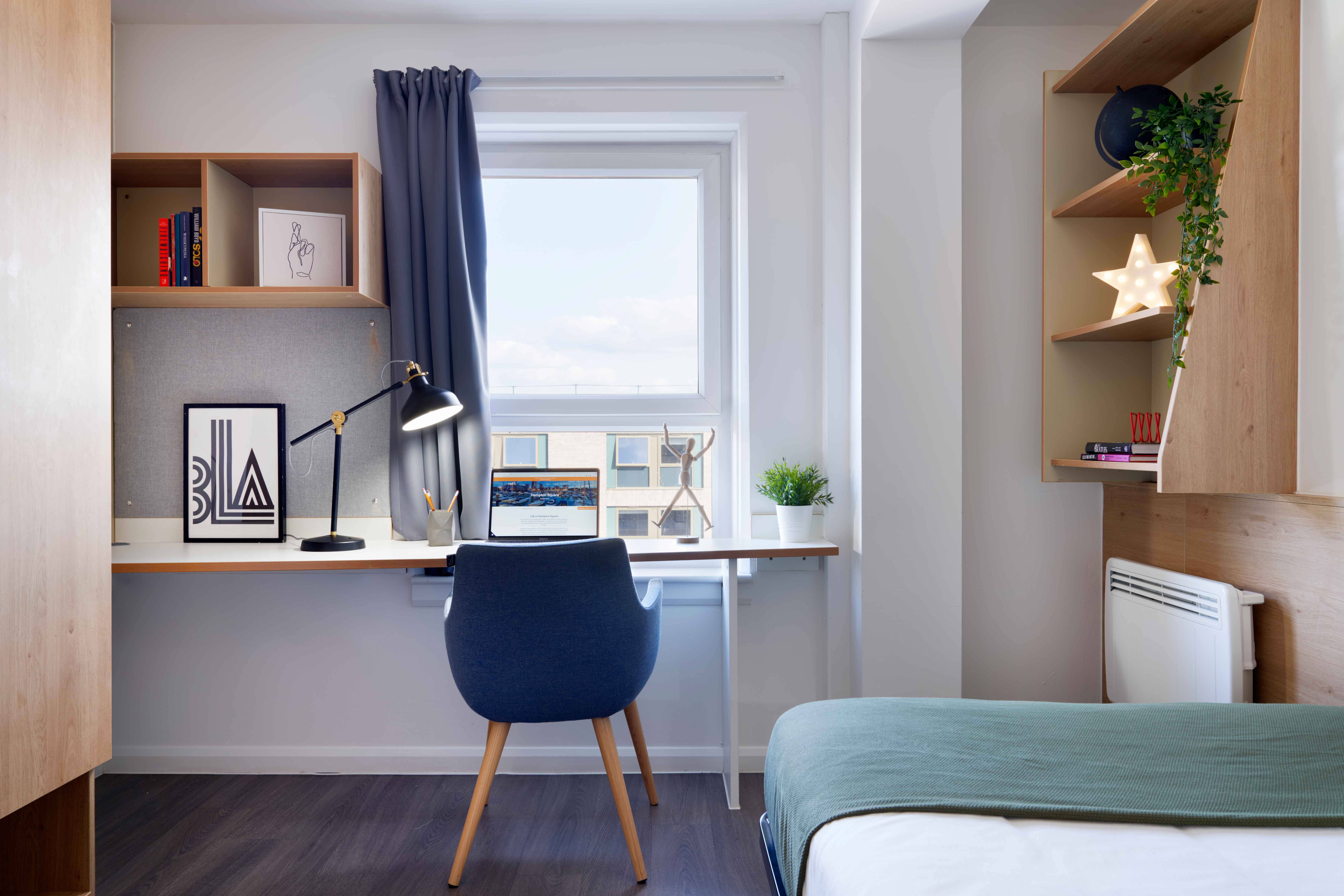 Silver En-Suite Single