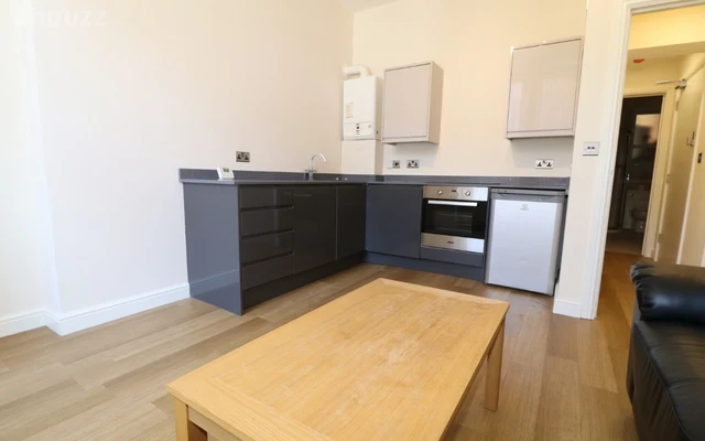 Entire Place·1B1B··1·5 Queen Victoria Rd 4