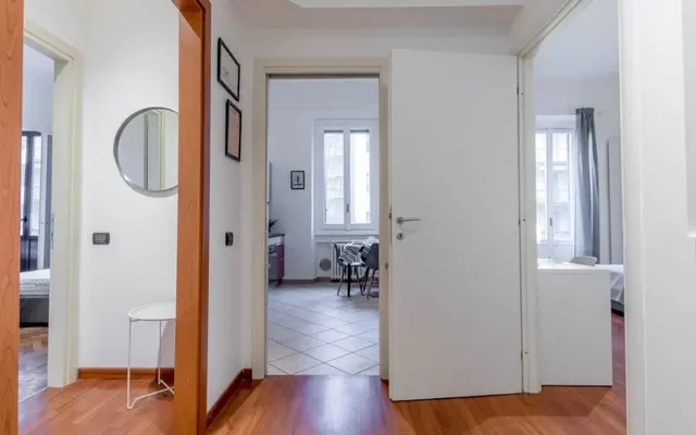 Wonderful and bright large double room in Milan in front of NABA and very close to IUlM and BOCCONI 1