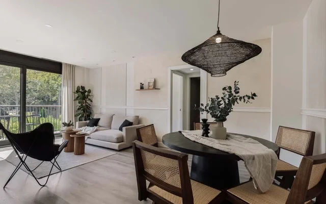 Punta - 3 bedrooms with pool in Les Corts 2