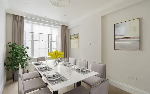 Cadogan Place, London, SW1X 9RX 2