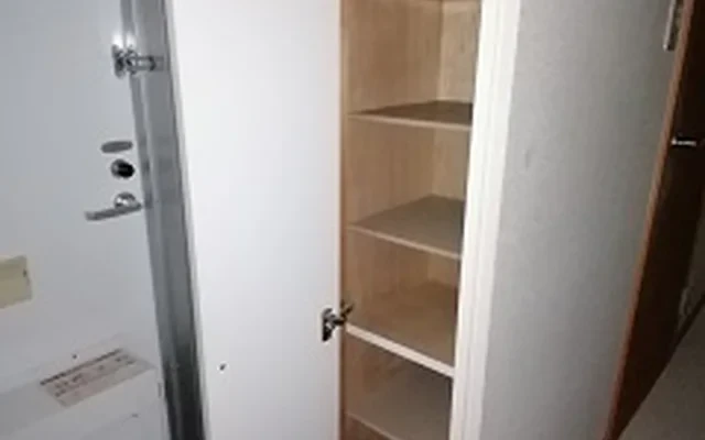 レオパレスアベニュー 4