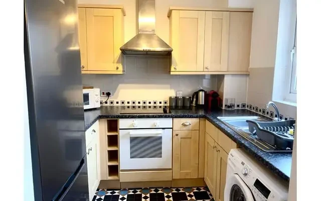 William Street, BS3 4AP 4