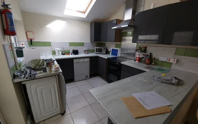 BAGLAN STREET - Swansea student accommodation - 5 bedrooms