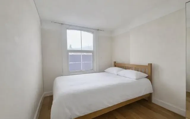 Cheniston Gardens, Kensington 4