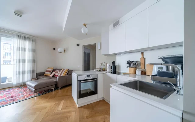 Appartamento in Via Tommaso Agudio con Garage 3