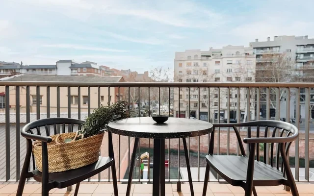 Aliga - 3 bedroom and pool in Les Corts 2