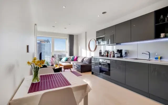 Glasshouse Gardens, Stratford, E20 2