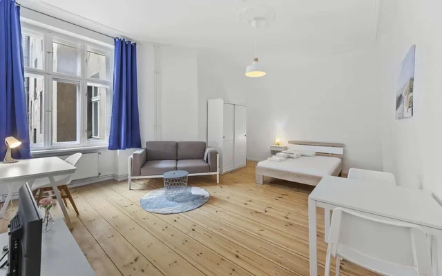 Studio Apartment 0