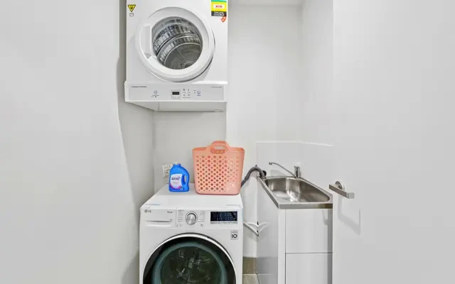 8 Lapwing St 4